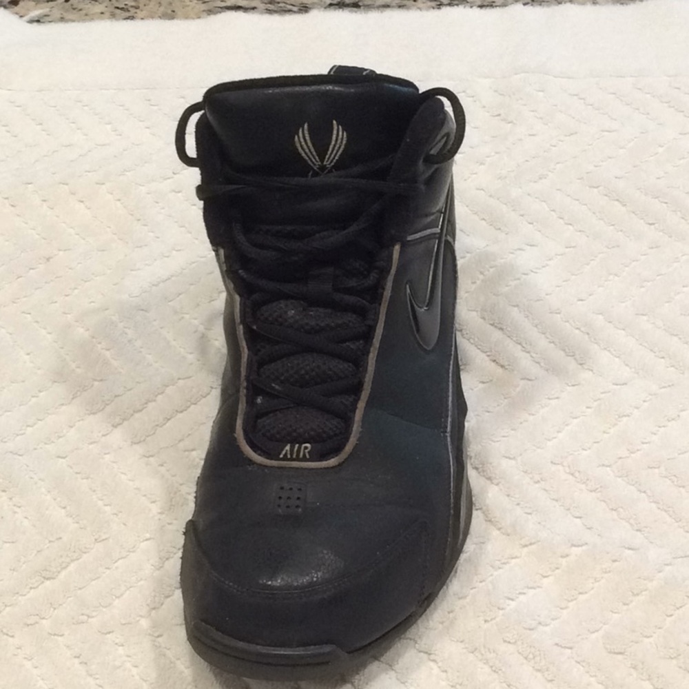 Nike flight high top basketball shoes